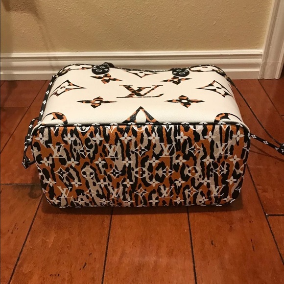 ❌ SOLD ❌ Louis Vuitton Jungle Neverfull MM - Ivory - Picture 3 of 8
